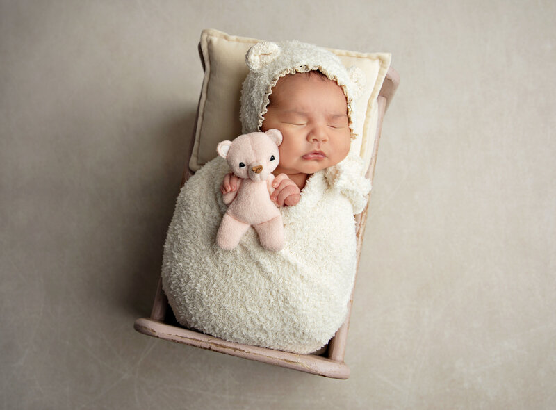 newbornbabyboynewfamilynewbabybestphotographertudiofamilybirthdaynewbornboyamilynewborngirlfirstbirthdayportraiturephotographystudioportraitsnewborngirlboyfamilyEvaMaganaPhotographychildphotographer (11 of 43)