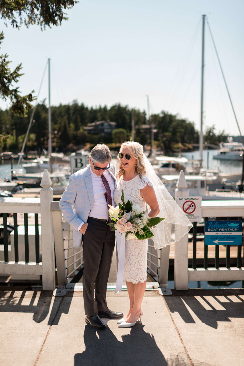 bride and groom in washington state