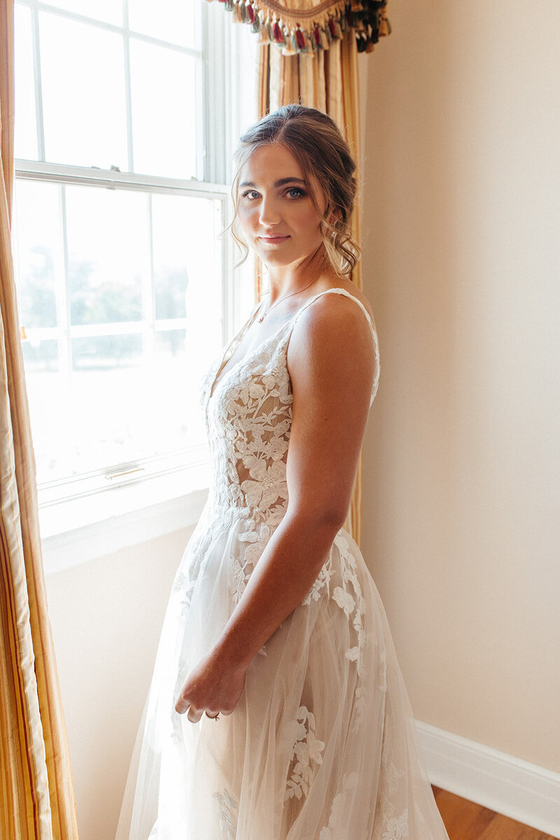 bride up close St. Louis Wedding Photographers