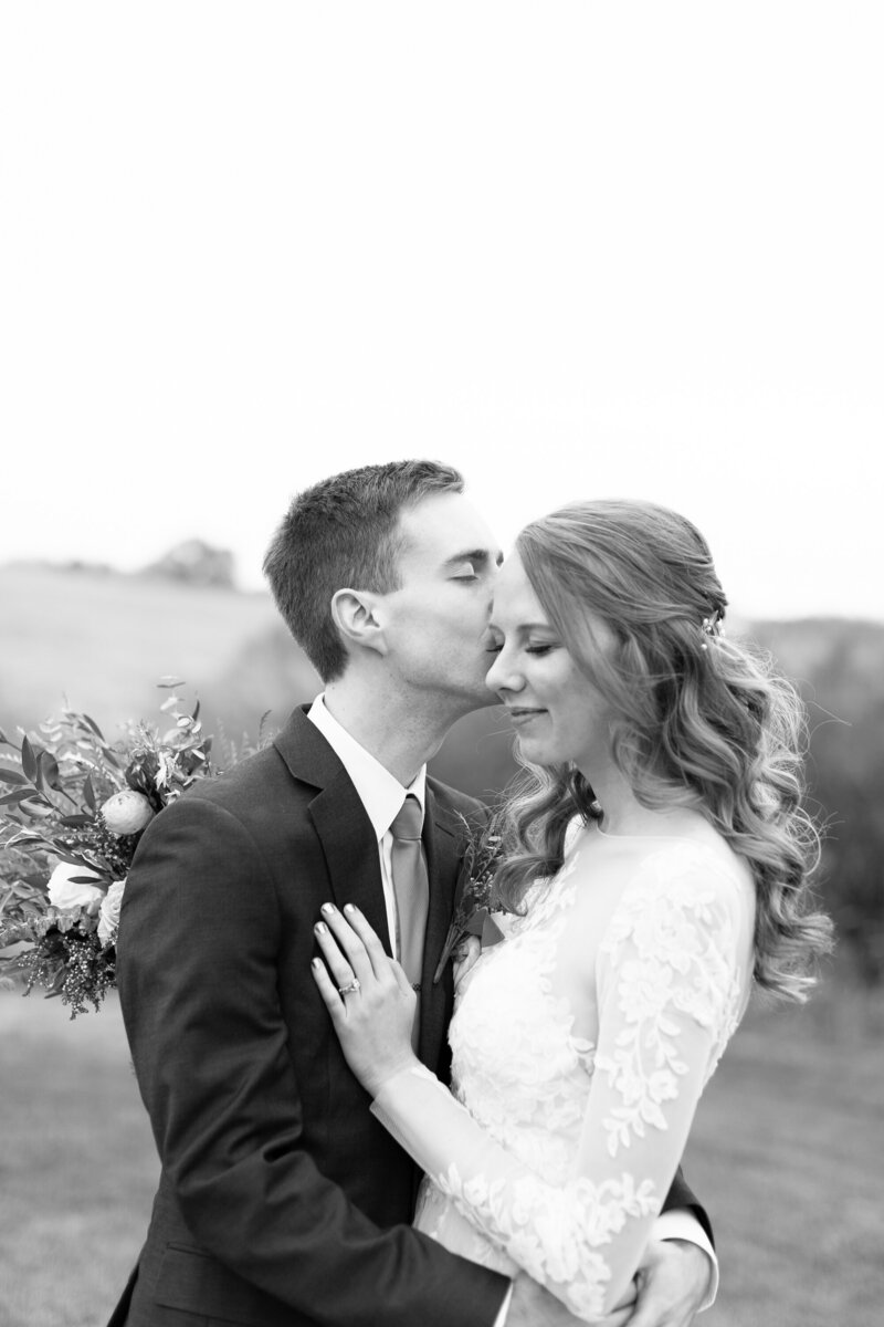 Emerald Pines Wedding - Sioux Falls Wedding Photographer - Madison & Dave - Highlights-233