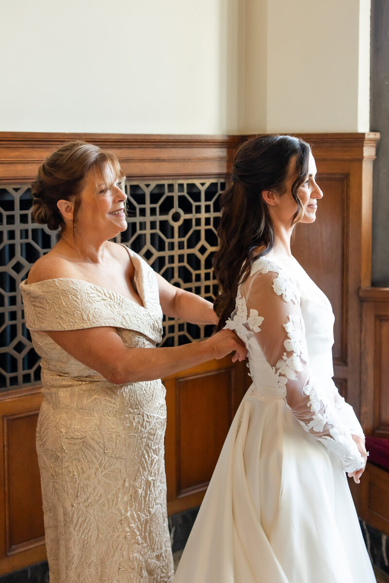 Kelsee Risler Photography - Memorial Art Gallery - Rochester_ NY - Luke + Alexandra Wedding-171