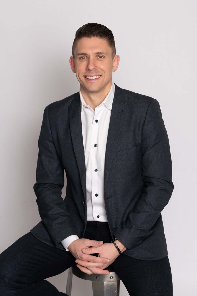 man in suit, corporate head shot