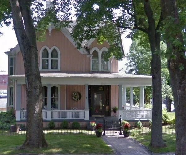 Historic home at 131 Bath Ave. featured in the Ashland KY historical walking tour.
