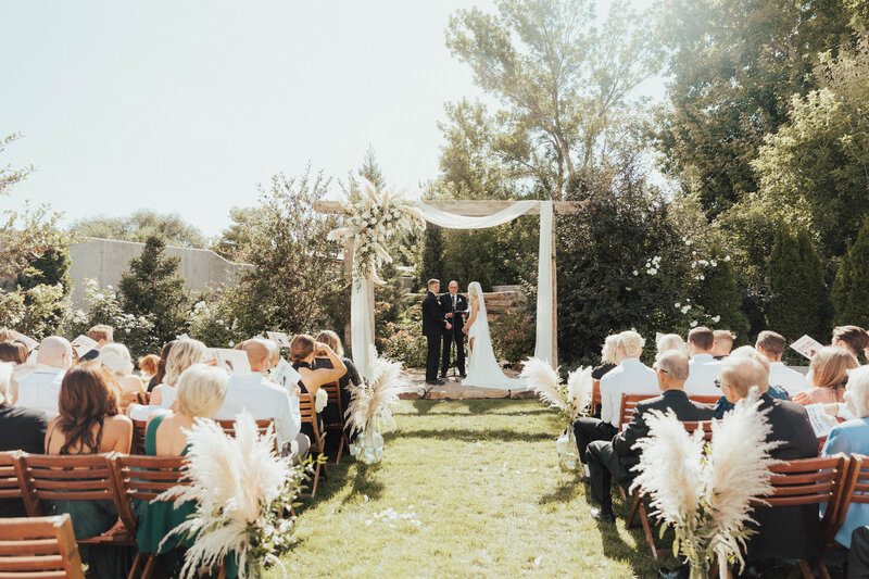 joshua tree wedding photographer, joshua tree elopement photographer, joshua tree wedding photos, destination wedding photographer, southern california wedding photographer, outdoor wedding ceremony, california wedding photographer, national park wedding photos, getting married in joshua tree
