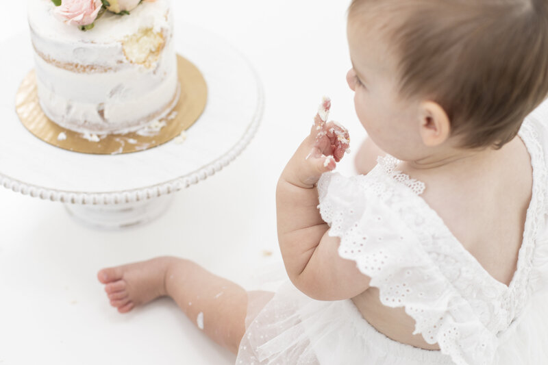 Caroline-Cake-Smash-43