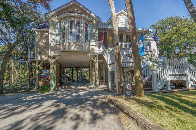 The front entry to Edisto License to Chill, An Edisto Beach Vacation Rental