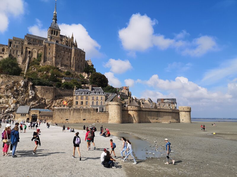 shutterstock_2302386157