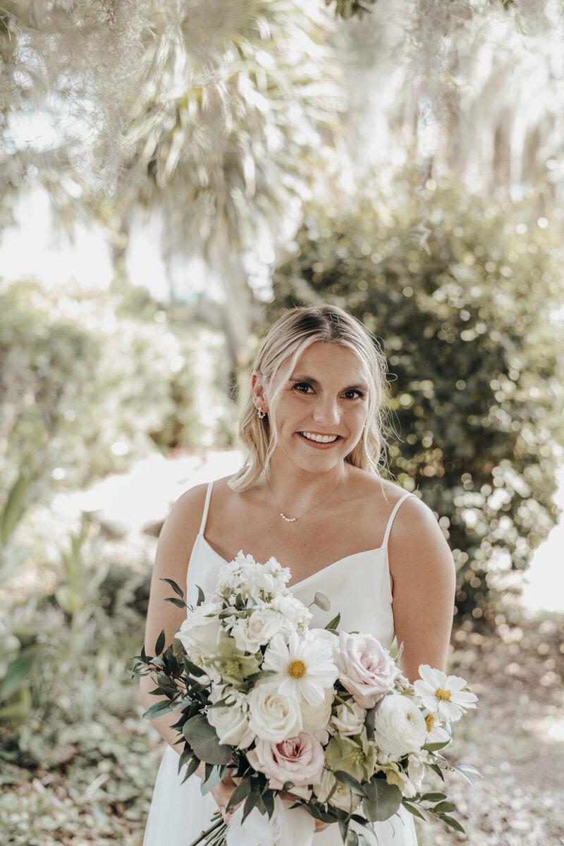 bridal portrait with her bouquet at beaufort inn