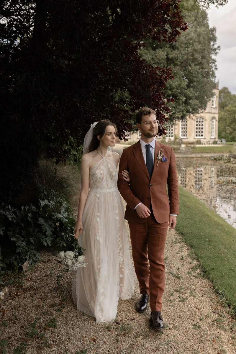 Bride and groom couple portrait at Frampton Court Estate