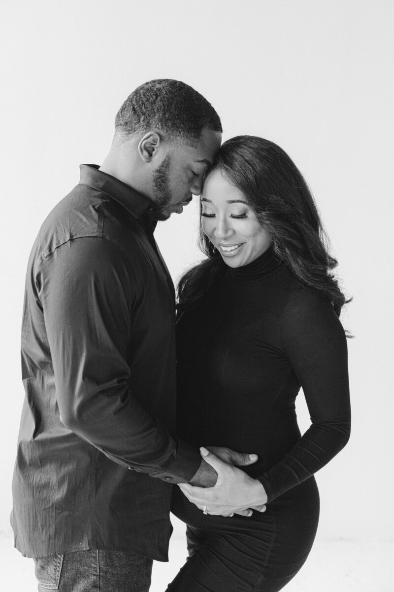 JLauryn_Maya-Neutral-Maternity-Studio-Session_WP(31)