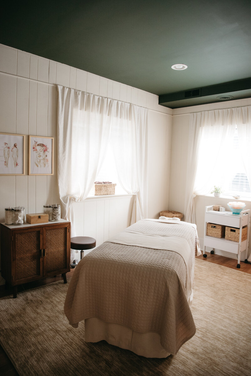 massage therapist DSC_8982