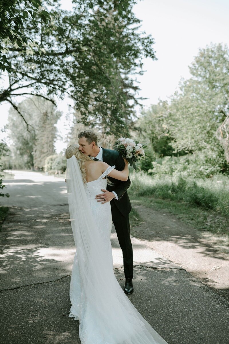 lake-house-wedding-calgary-8