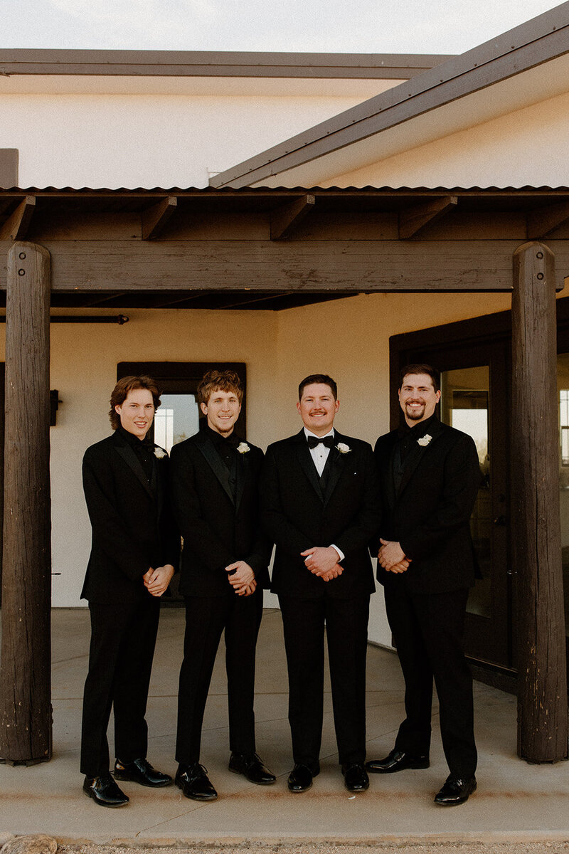 kelsey-kohl-wedding-preview-taylorraephotofilm-67