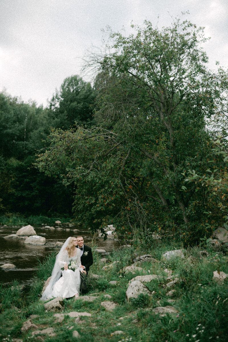 Wedding photo of an Intimate and romantic wedding  photography session in Porvoo by photographer Hannika Gabrielsson