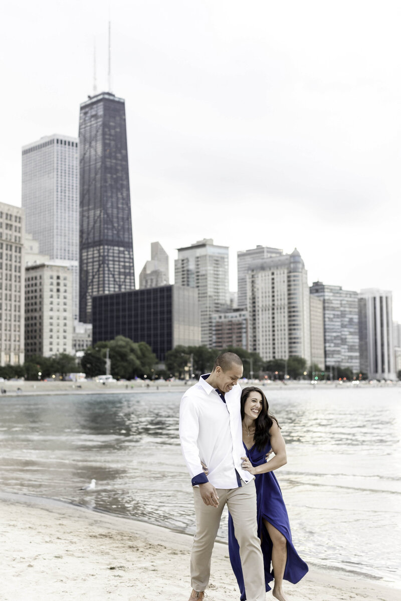 Downtown-Chicago-Beach-Engagement-Session-Photography