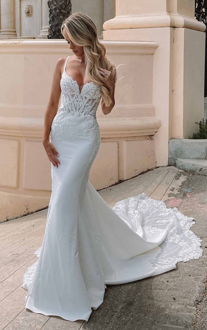 Nunziata Bridal Boutique - Sarnia, Ontario - Martina Liana 1406-4
