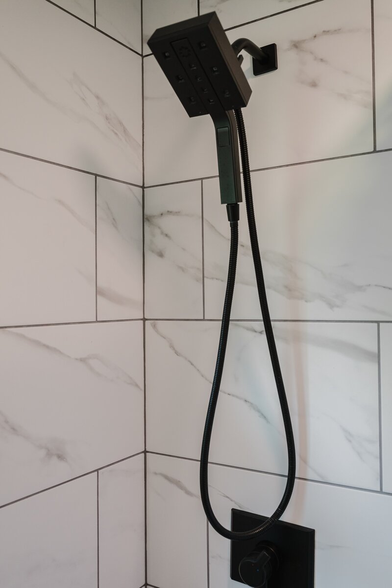 luxury-bathroom-shower-head