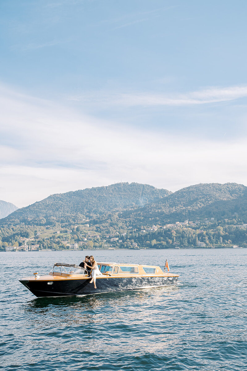 Boat wedding session on Lake Como Italy photographed by Lake Como wedding photographer Amy Mulder Photography