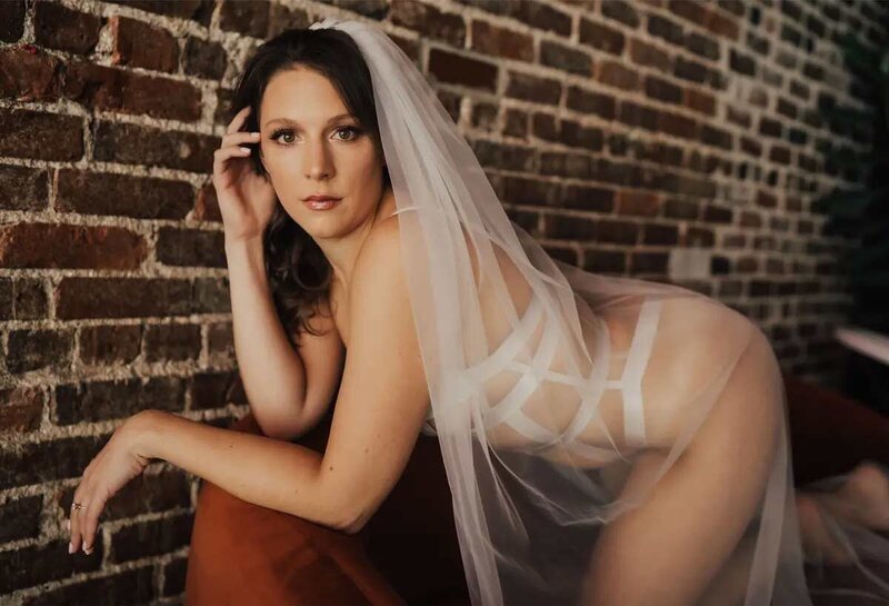 Alexandra-BRidal-Boudoir-Session-In-Studio-Jacksonville-FL