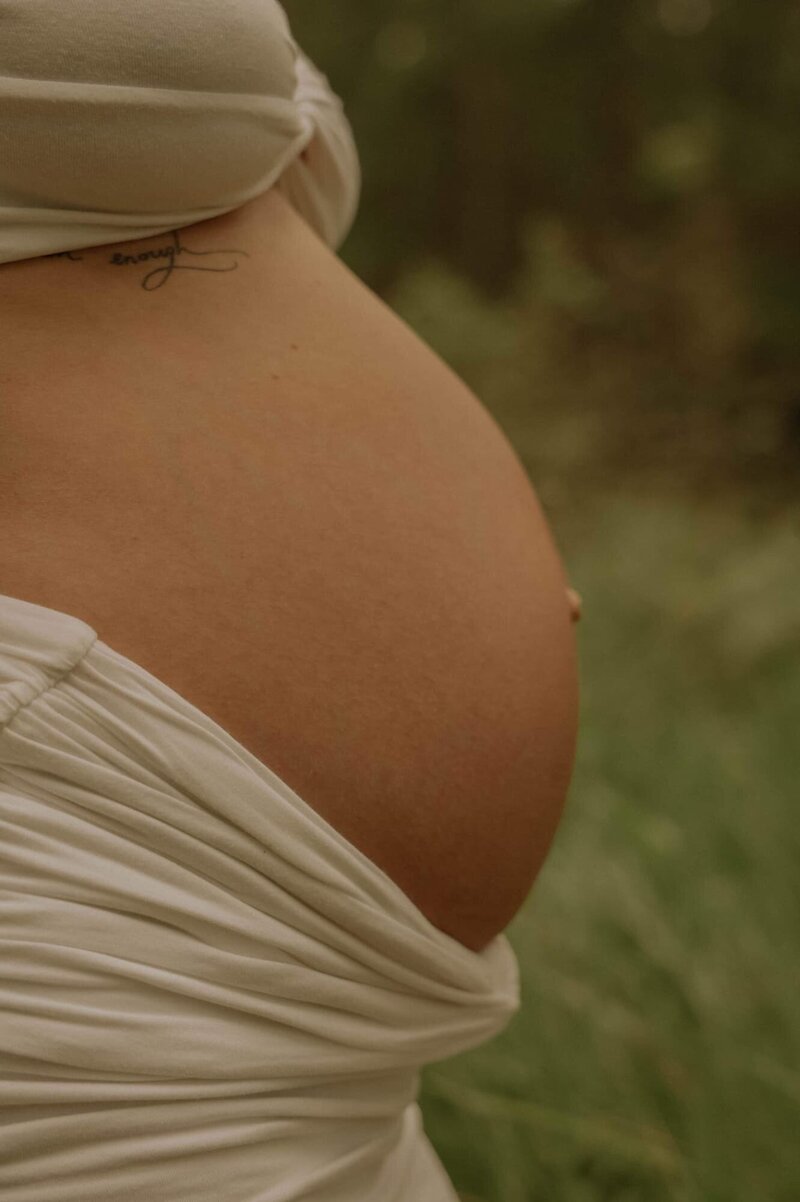 Close up of a pregnant woman's stomach