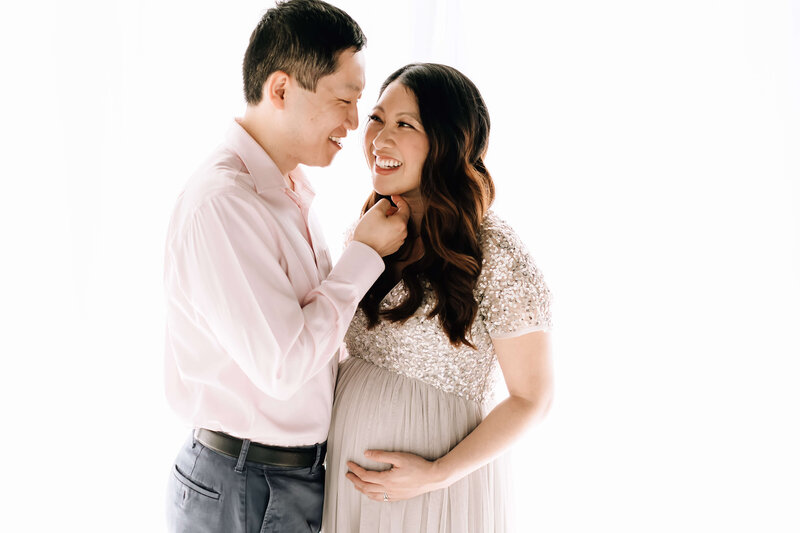 Spring Maternity Family Session  St. Louis Maternity Photographer 