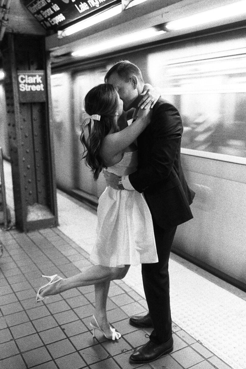 Photographer that spent years perfecting her craft to capture the elegance, the subtleties, and the emotion of your perfectly planned day.