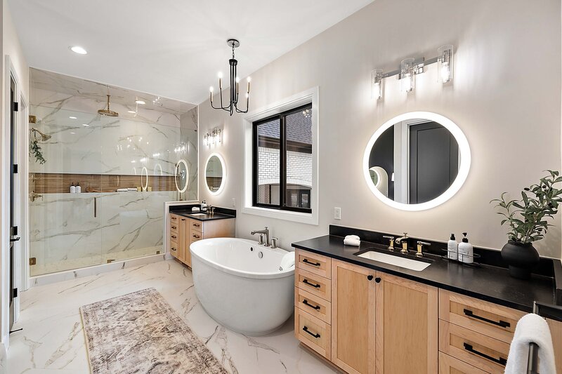 32-70802 Renata New Staging-32