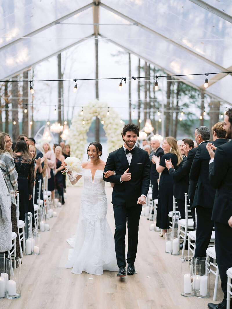 Mal Pugh & Dansby Swanson marry in all white outdoor ceremony