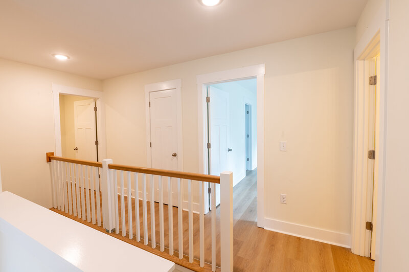416-Timberwind-LN-SE-UPSTAIRS-HALL-3-WEB