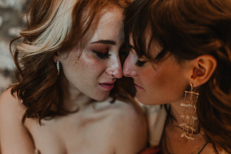 Intimate, romantic photography of  a couple kissing