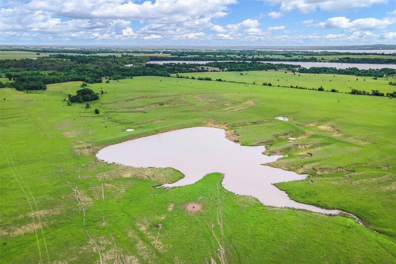 1.14 Acre commercial lot for sale in valley view texas