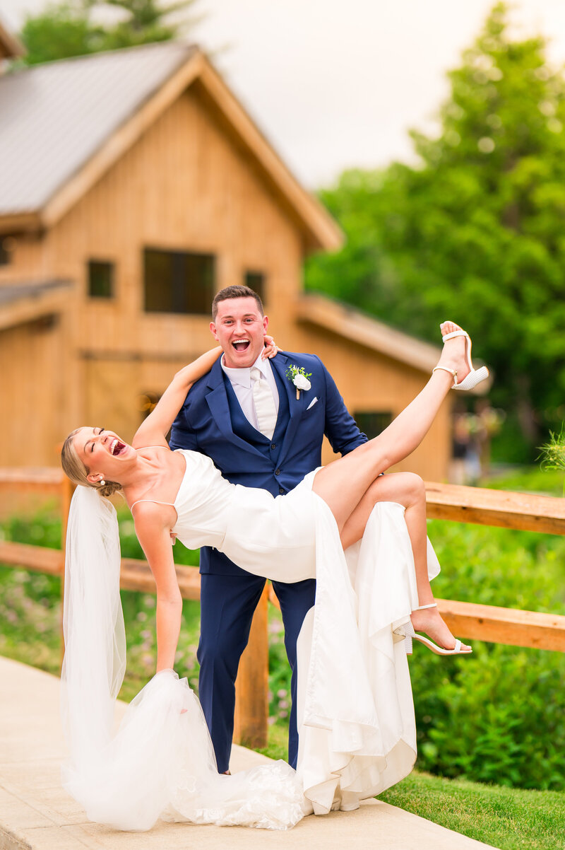bride and groom portrait