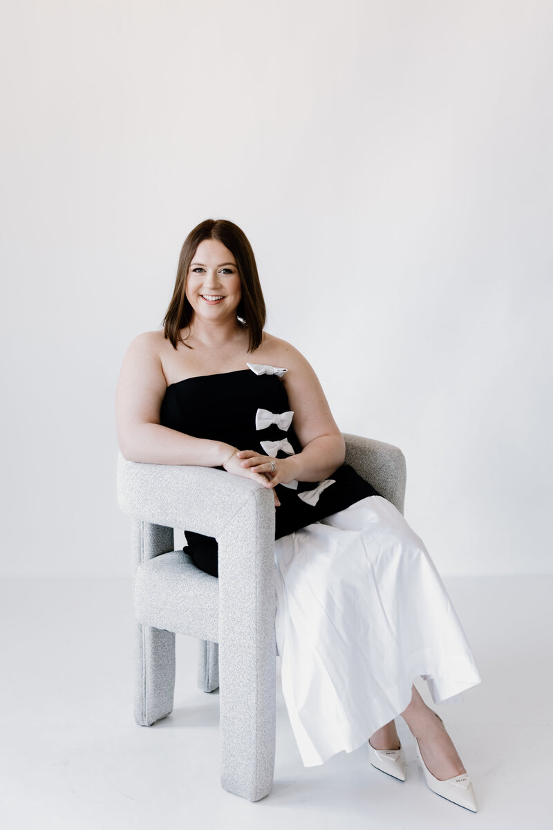 Headshot of Kansas City wedding photographer, Abbey Regnier.