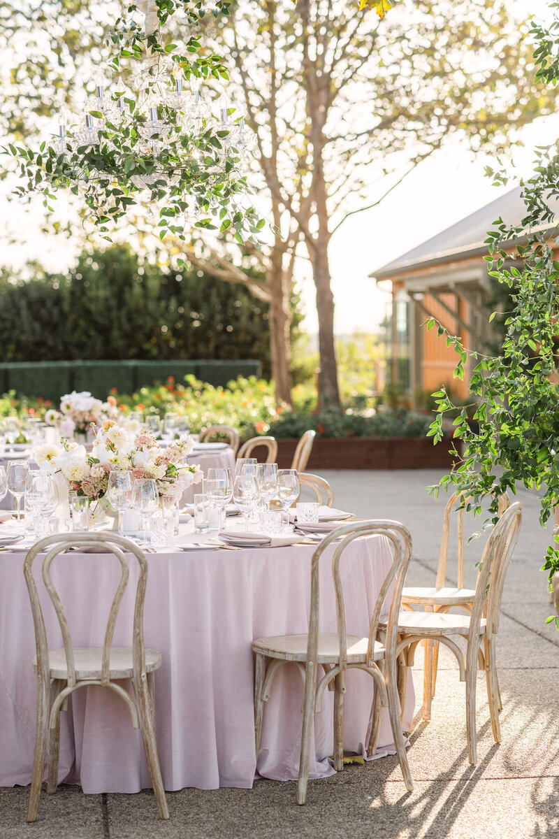 Luxury Wedding decoration - outdoor reception in California