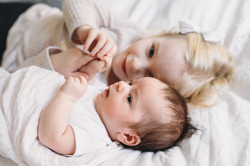 Ruth-newborn-siblings-and-newborn-georgetown-dc