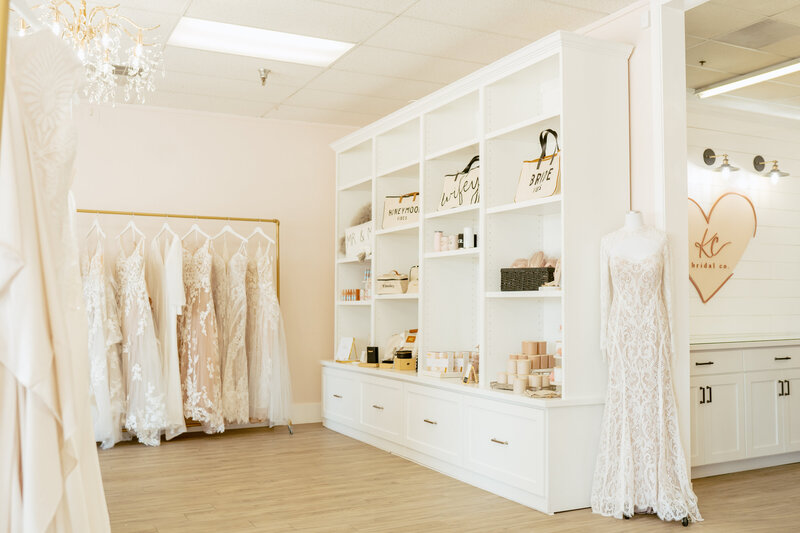 KC_BRIDAL_OAKDALE_CALIFORNIA_BRIDAL_BOUTIQUE_WILD_HONEY_PHOTO-2