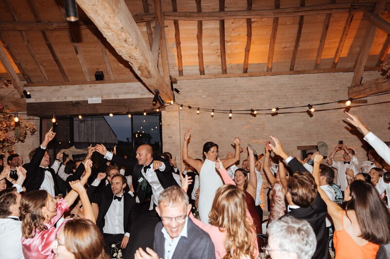 dansen tijdens het diner in Hoeve Etienne te Maldegem