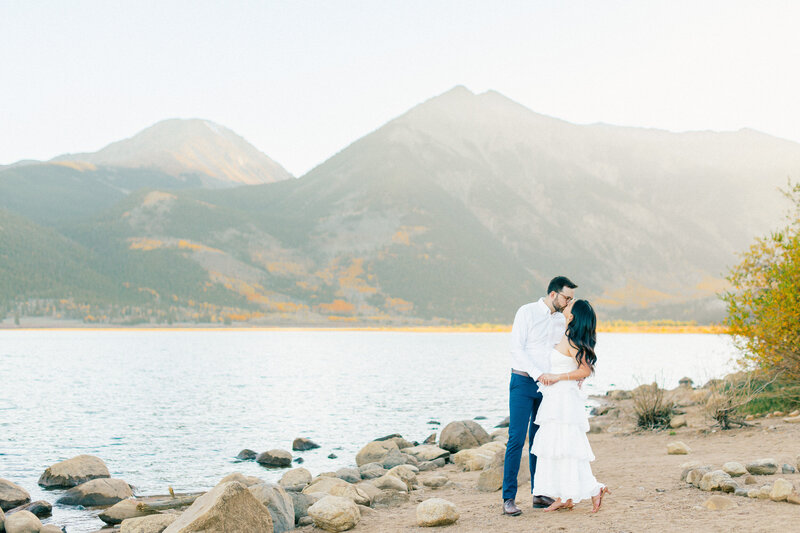 Twin-Lakes-Colorado-Mountain-Engagement-14