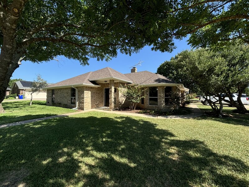 5 Acre Home in Gainesville for sale