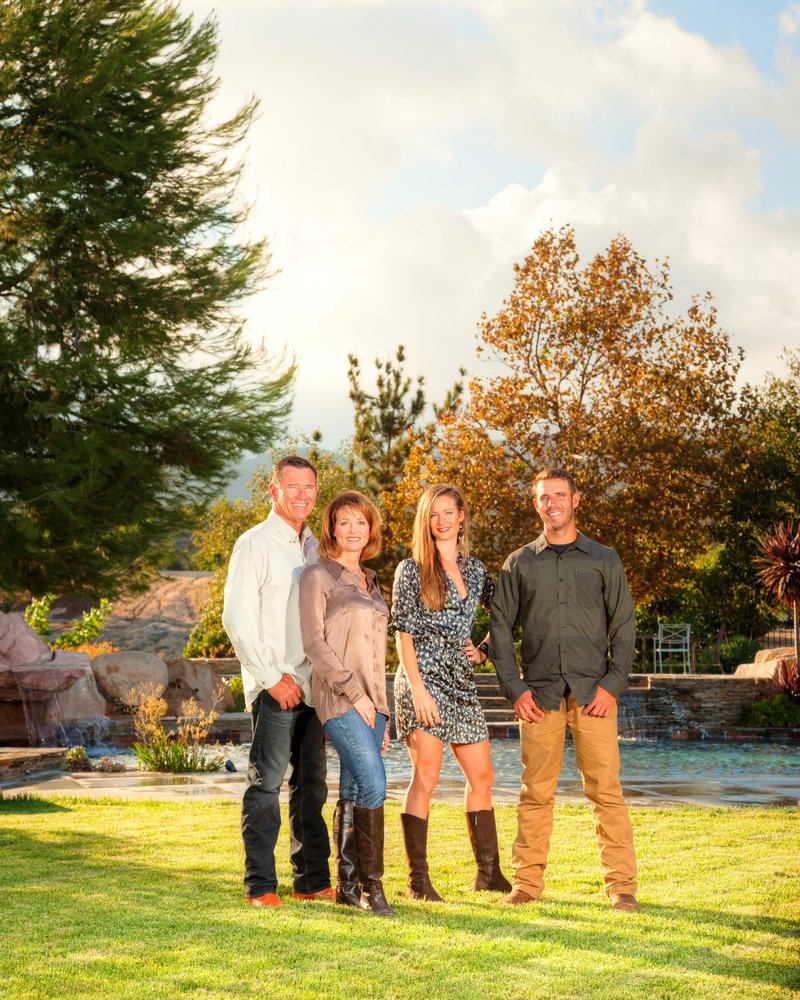 Creative,fun and refreshing family photos. Portraits,head-shots ,and kids photographer. Kassel photography