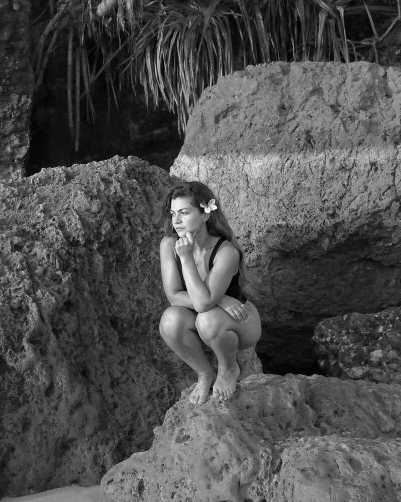 girl posing at La Mamounia in Marrakech, Morocco