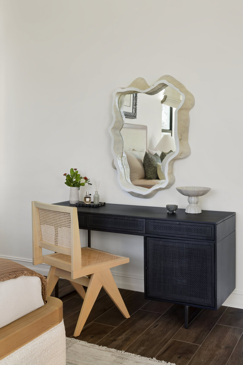 Clean, Minimal Console Table and Greenery Elevate This Dining Room