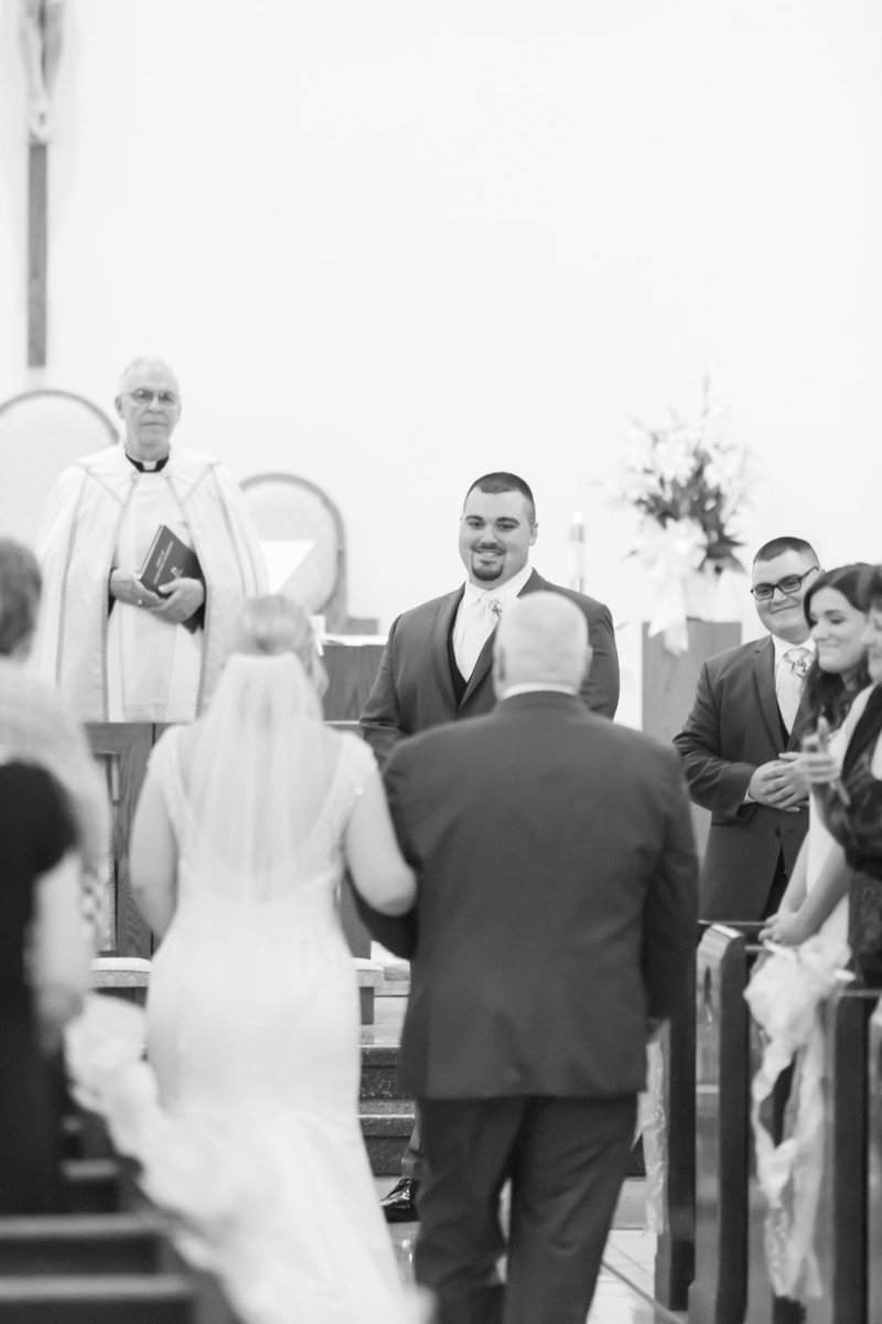Classic-spring-St- Francis-church-tornto-ohio-wedding-6