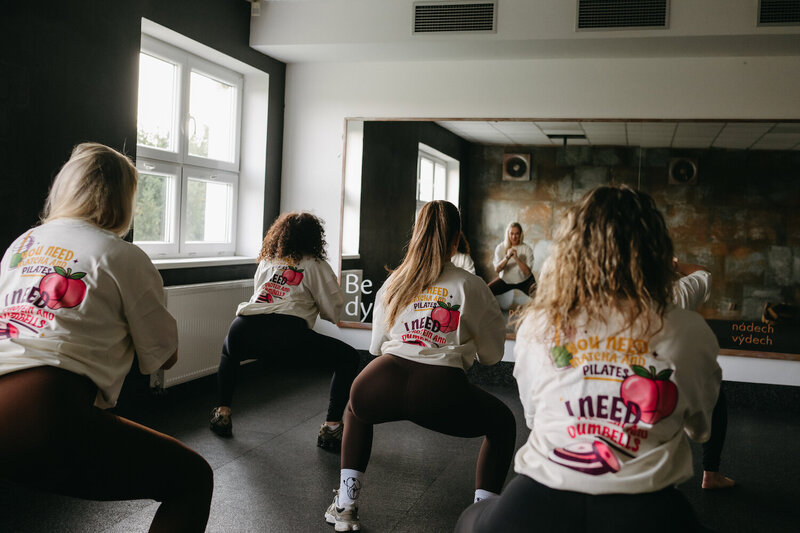 V souladu s vlastnim telem - Baru Davidova - trika - merch