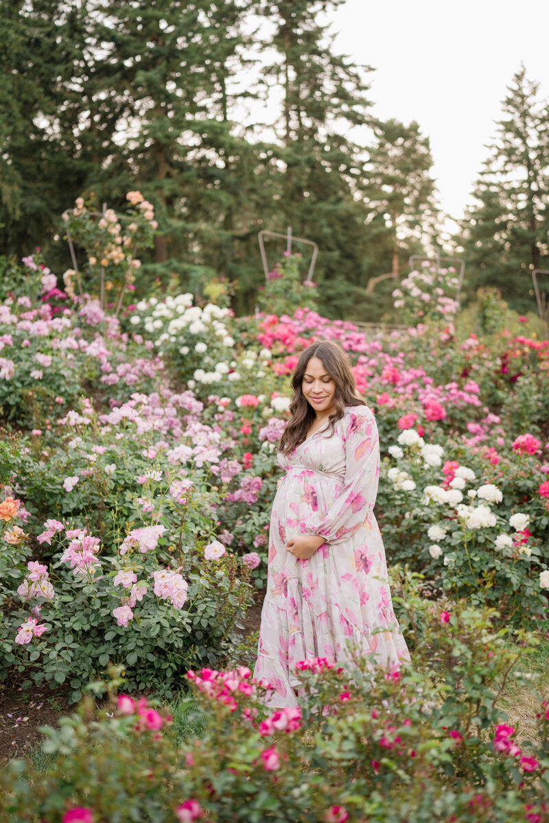 Rose-Garden-Maternity-Photos-NJ-17