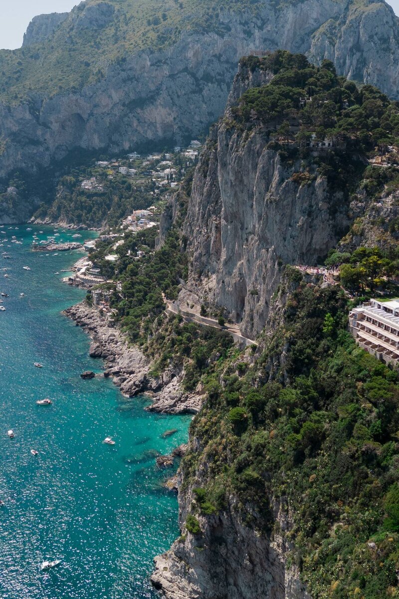 capri_iphone