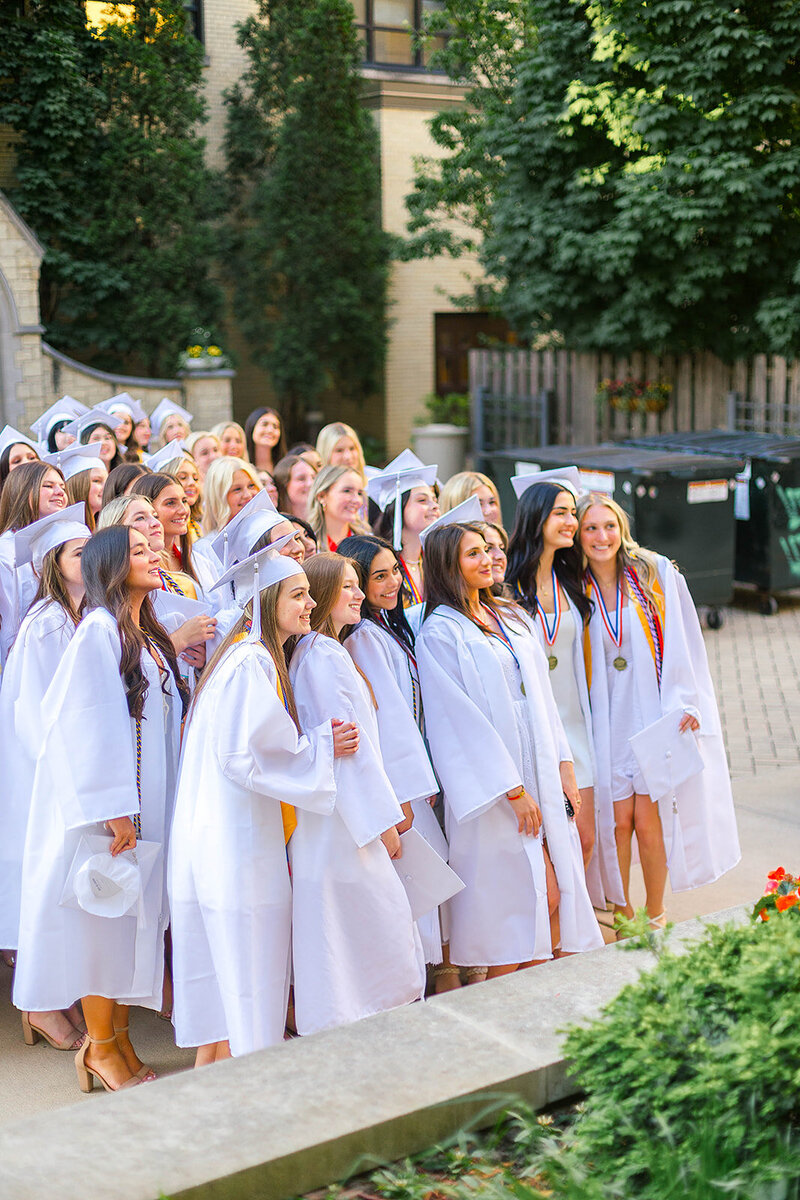 Eliana-Melmed-Photography-Chicago-LosAngeles-Jewish-Photographer-GraduationPhotos-CollegePhotos-00010
