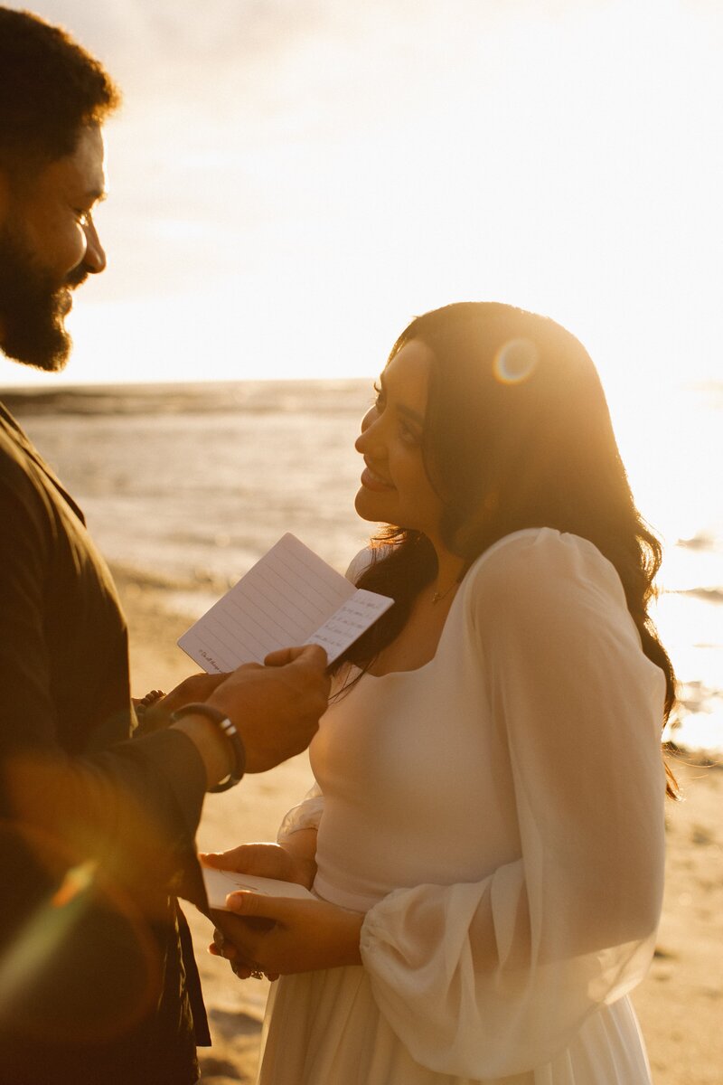 hawaii elopement on beach