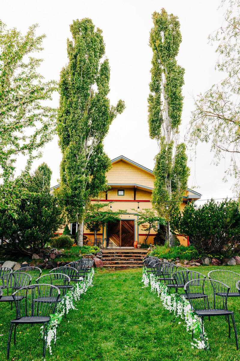 Outdoor wedding ceremony at Ten Spoon Winery in Missoula, MT