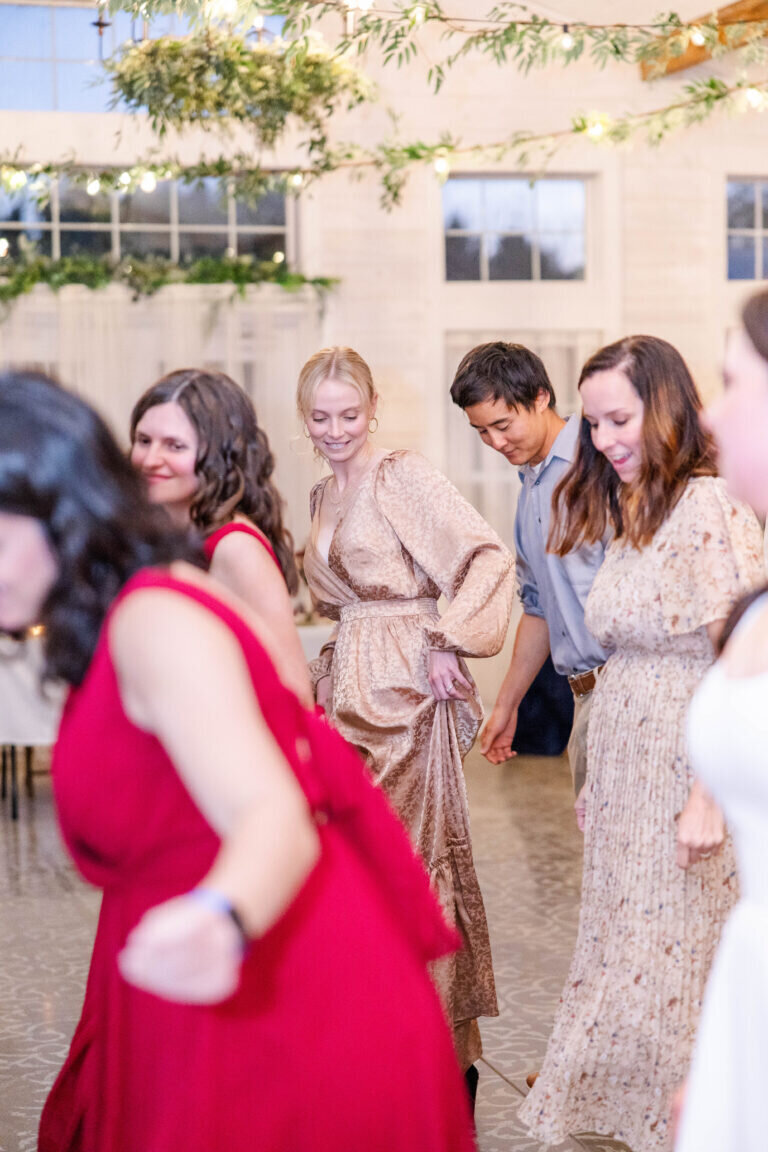 TheFarmAtHarvestHillsFallClassyWedding0090-768x1152